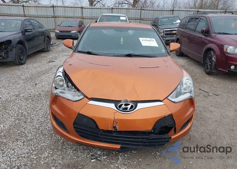 2015 Hyundai Veloster z USA, uszkodzony, nr VIN KMHTC6AD1FU238641